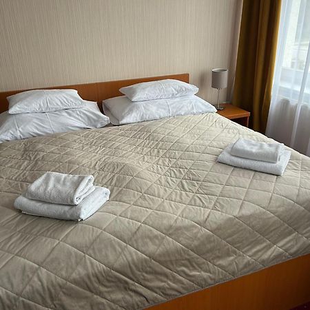Hotel Evan u Hoffera Topoľčany Buitenkant foto