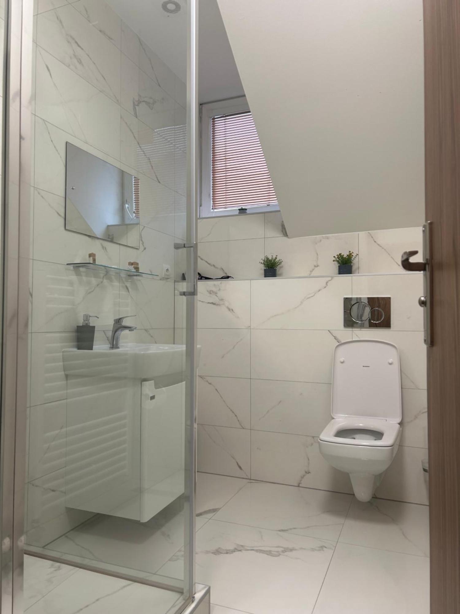 Hotel Evan u Hoffera Topoľčany Buitenkant foto
