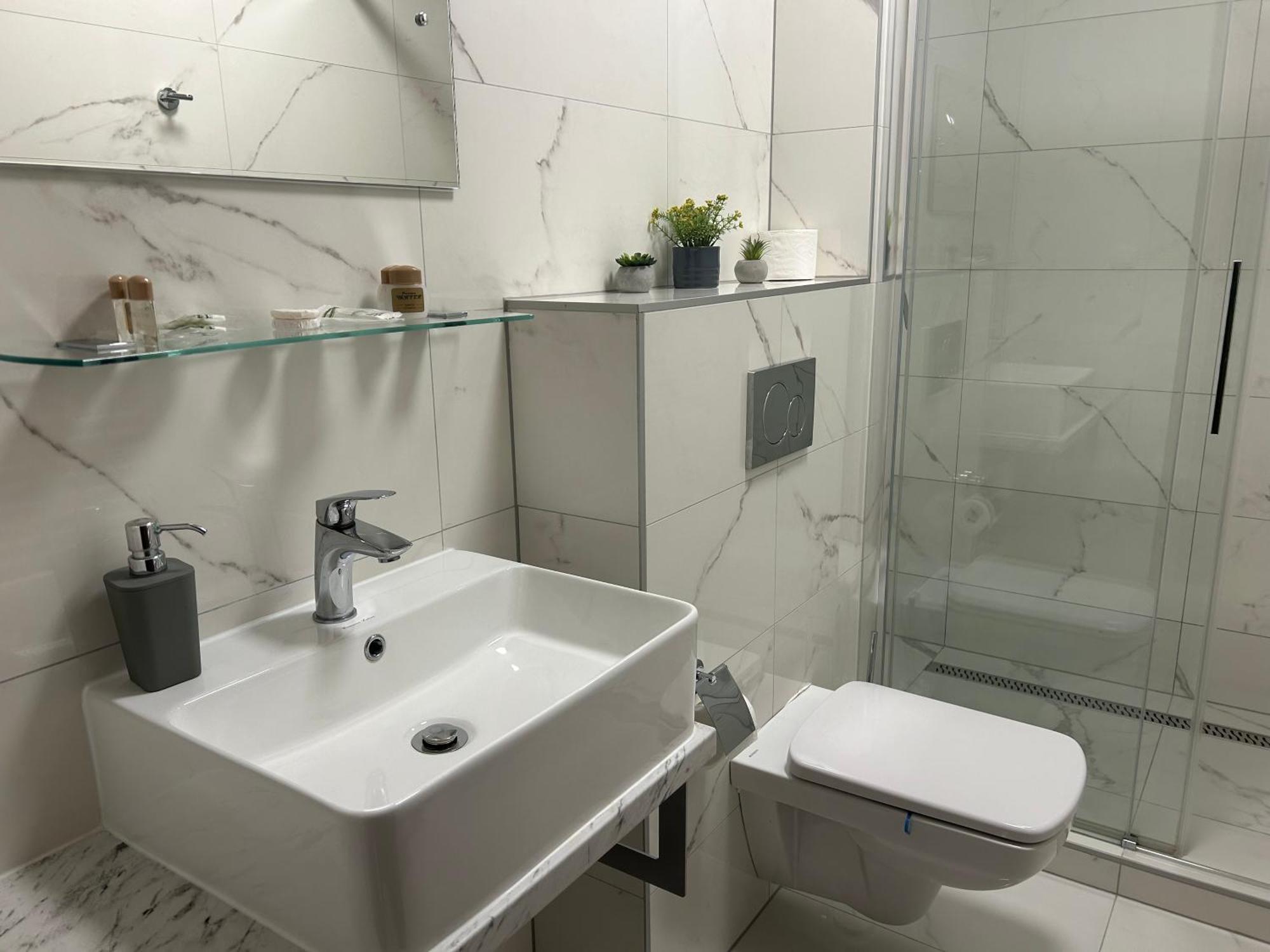 Hotel Evan u Hoffera Topoľčany Buitenkant foto