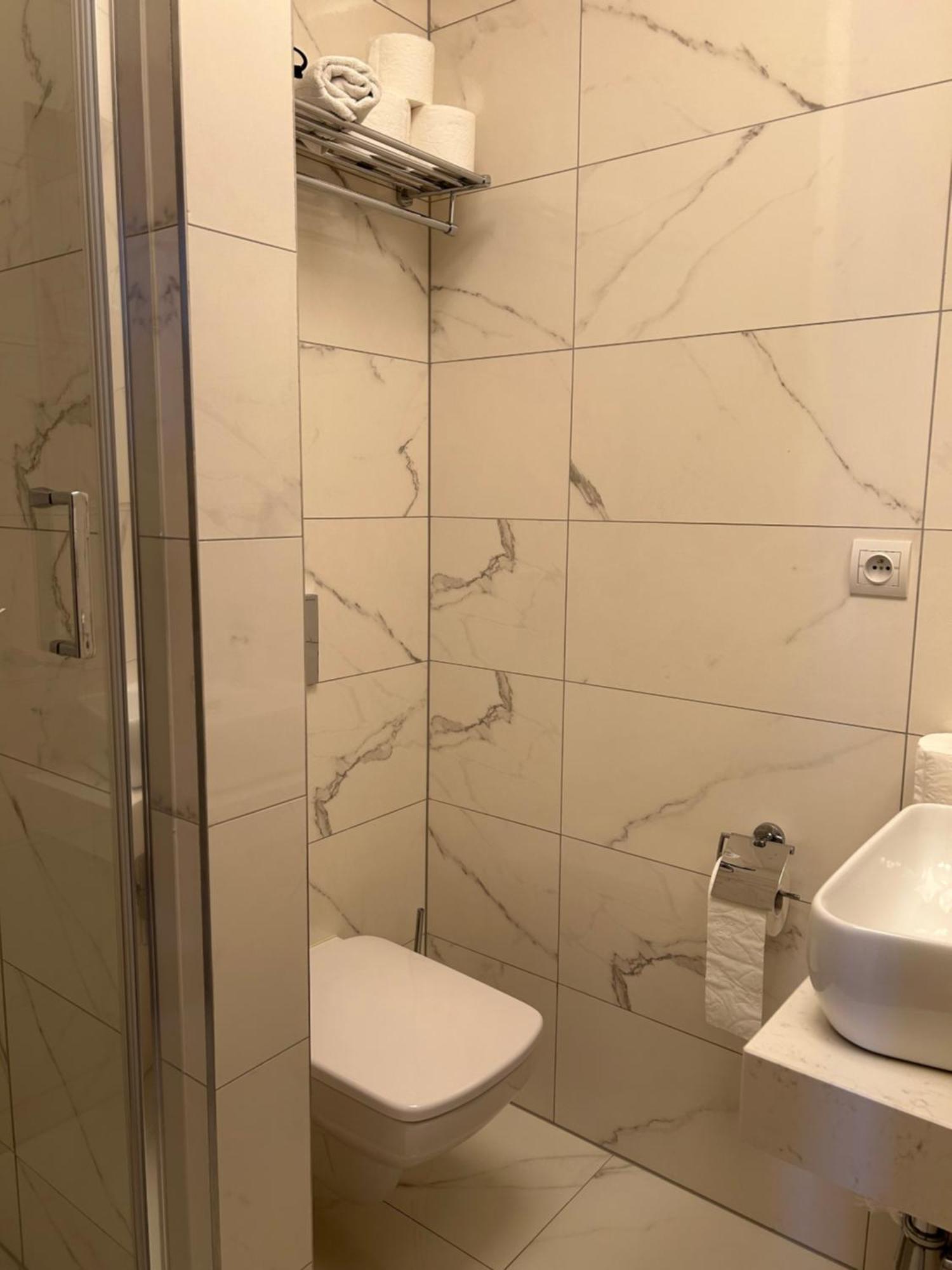 Hotel Evan u Hoffera Topoľčany Buitenkant foto